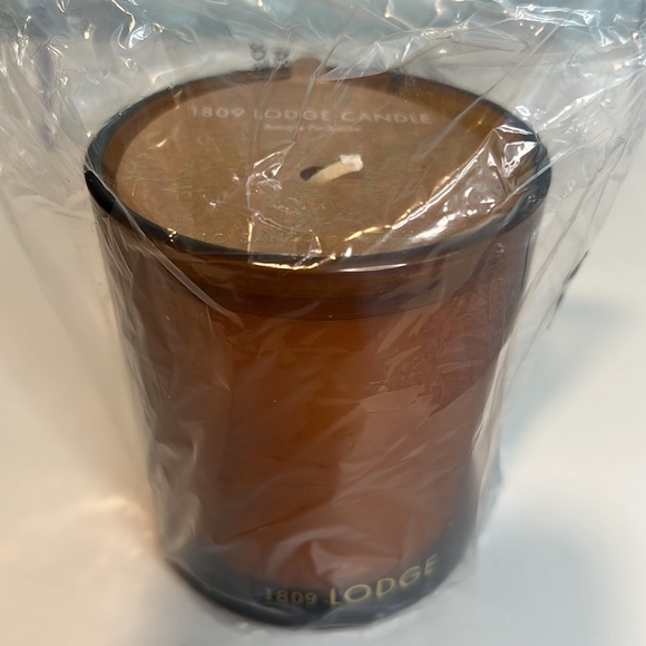 Free People 1809 Collection Candle - Lodge. Pali Santo + Patchouli. NIB. - Picture 3 of 8